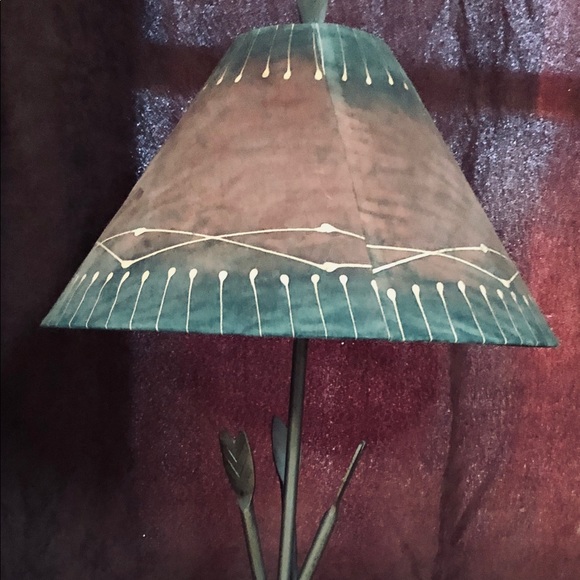 Native earth toned table lamp - Picture 3 of 4